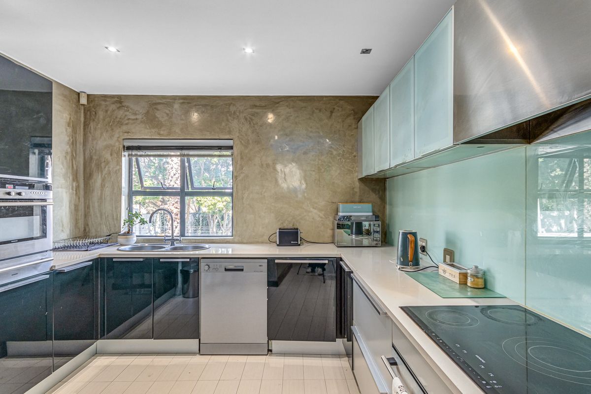 Apartment For Sale In Sandton - Photo 5