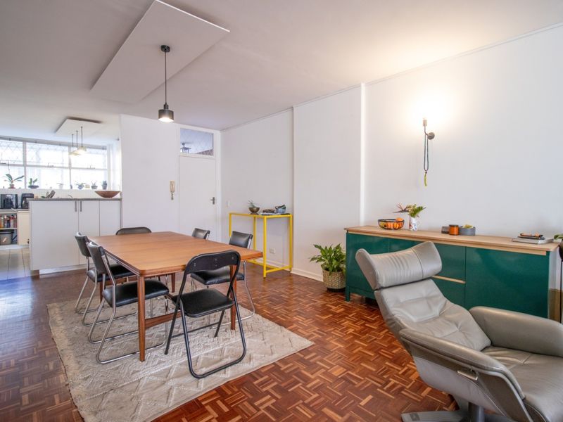 Welcome to Devon Place, a beautiful and tranquil building that offers a serene escape from the hust - Photo 8