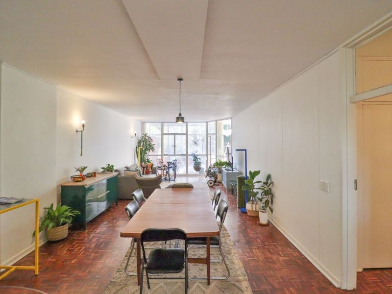 Welcome to Devon Place, a beautiful and tranquil building that offers a serene escape from the hust - Photo 2