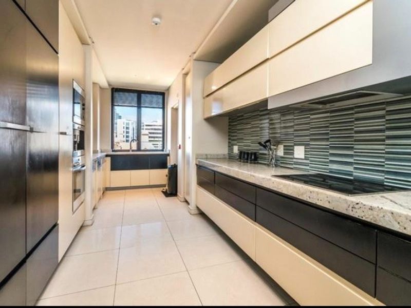 BEAUTIFUL CHIC LIVING SPACE!!! - Photo 3