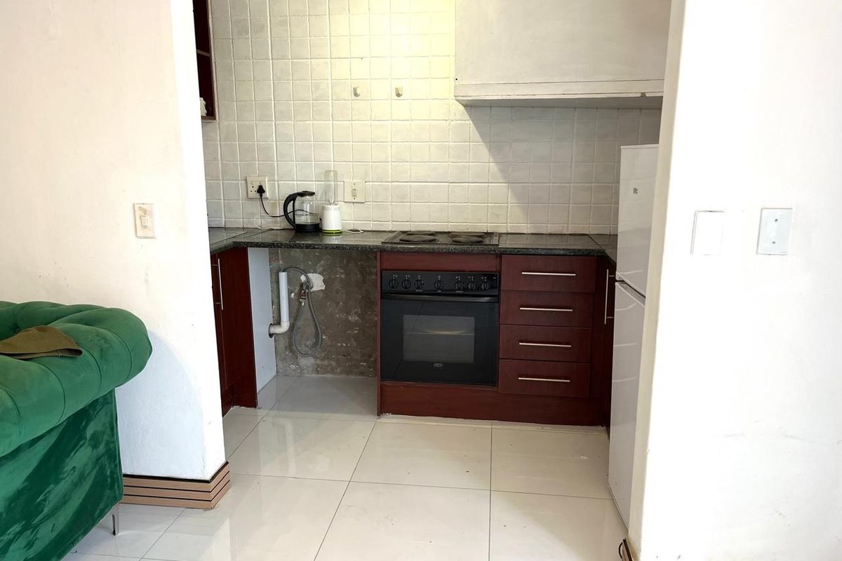 1-Bedroom Apartment with Essential Comforts and Prime Location! - Photo 3