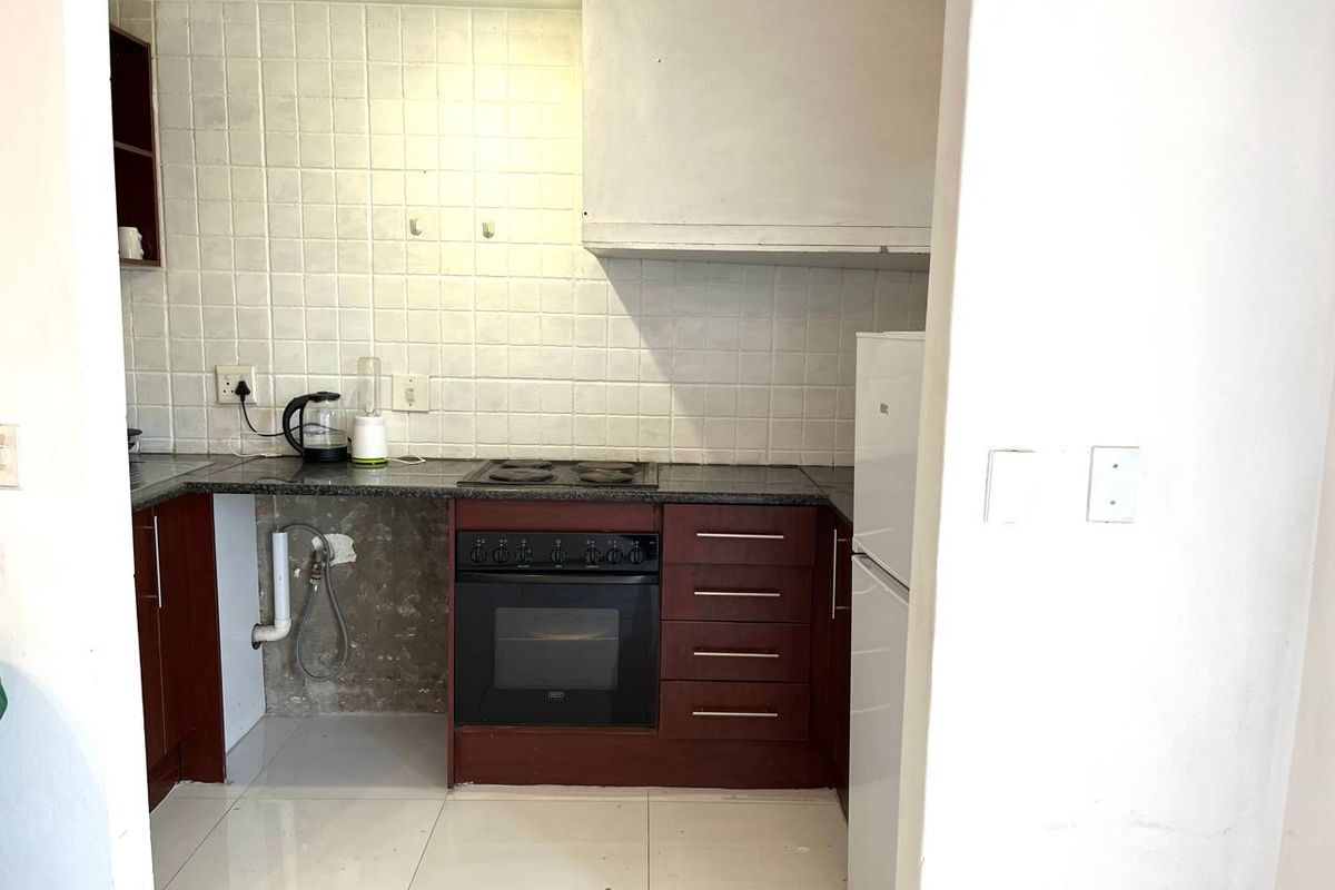 1-Bedroom Apartment with Essential Comforts and Prime Location! - Photo 2