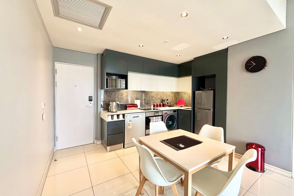 1 BED 1 BATH FULLY FURNISHED FOR SALE IN SANDTON - Photo 2