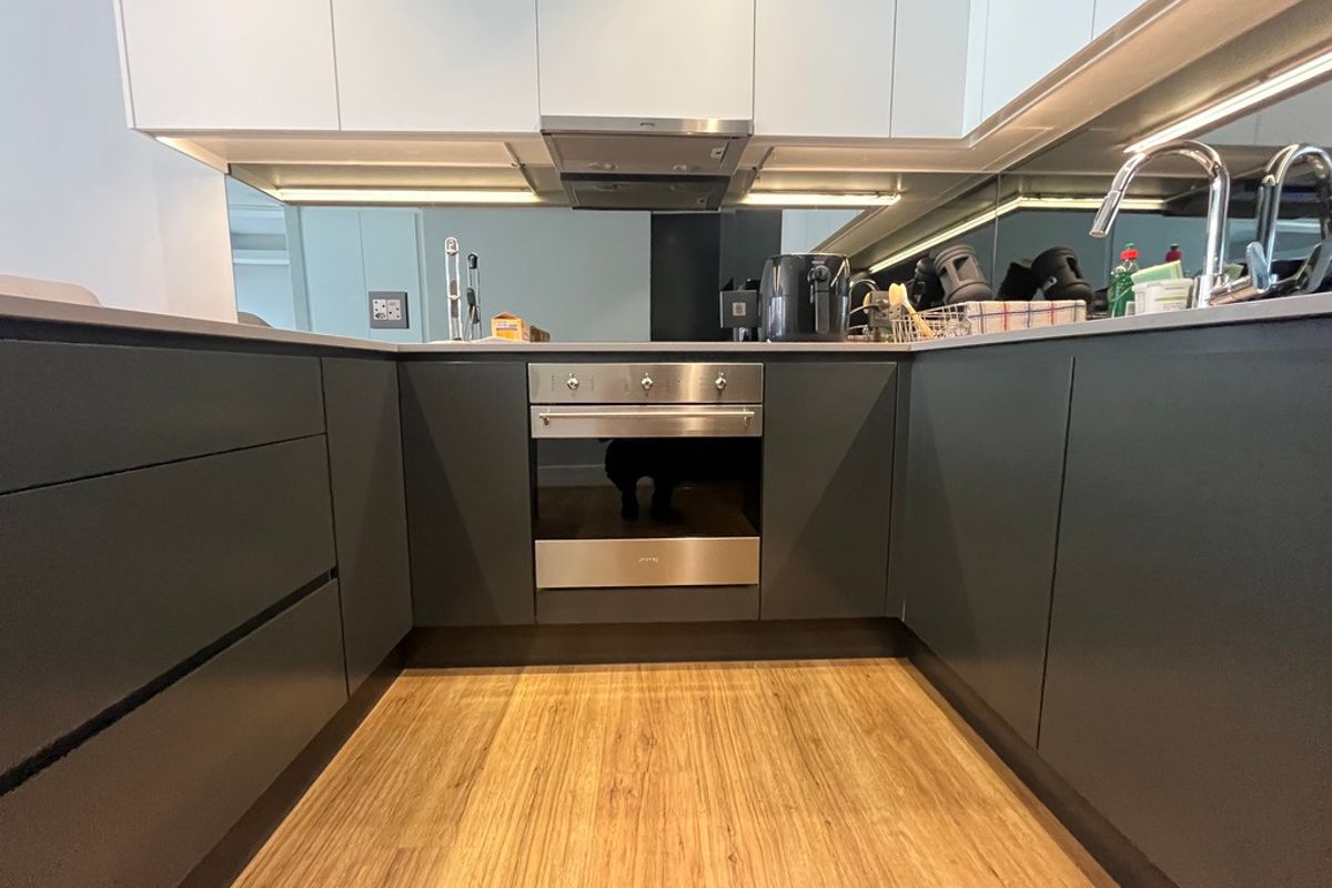 Apartment For Sale In Johannesburg - Photo 2