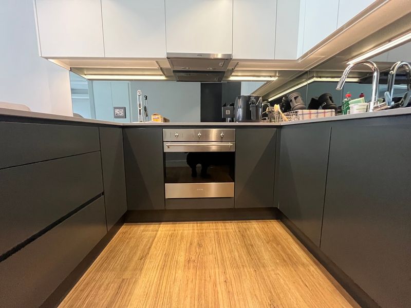 Apartment For Sale In Johannesburg - Photo 2