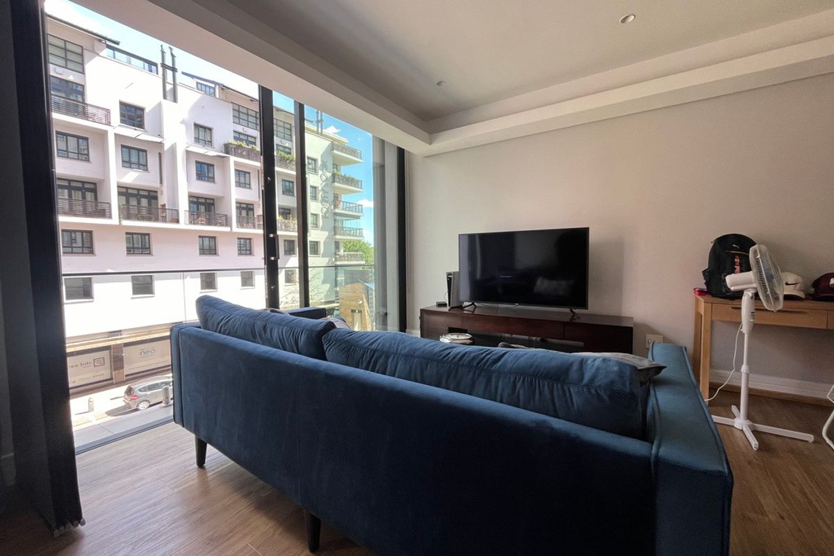 Apartment For Sale In Johannesburg - Photo 4