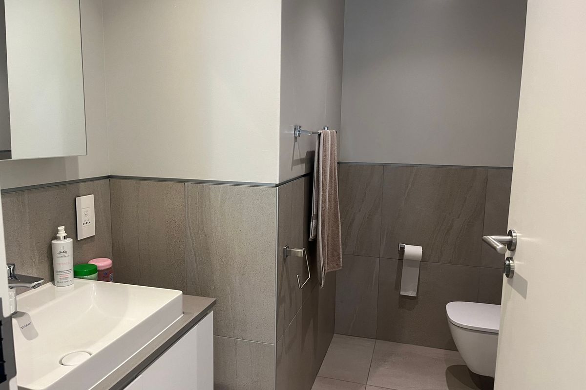 Apartment For Sale In Johannesburg - Photo 3