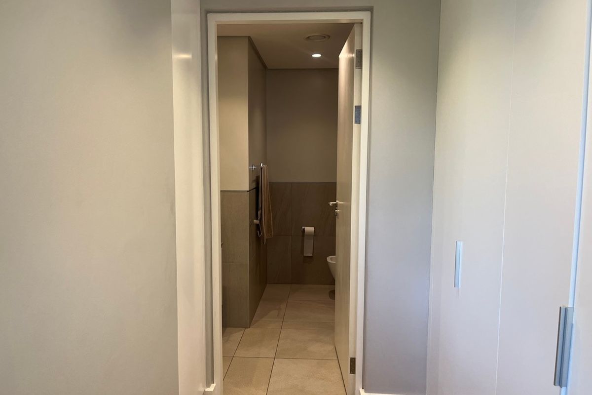 Apartment For Sale In Johannesburg - Photo 4