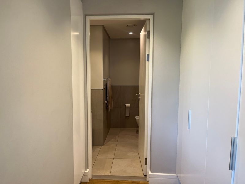 Apartment For Sale In Johannesburg - Photo 4