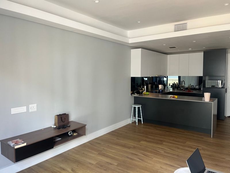 Apartment For Sale In Johannesburg - Photo 2