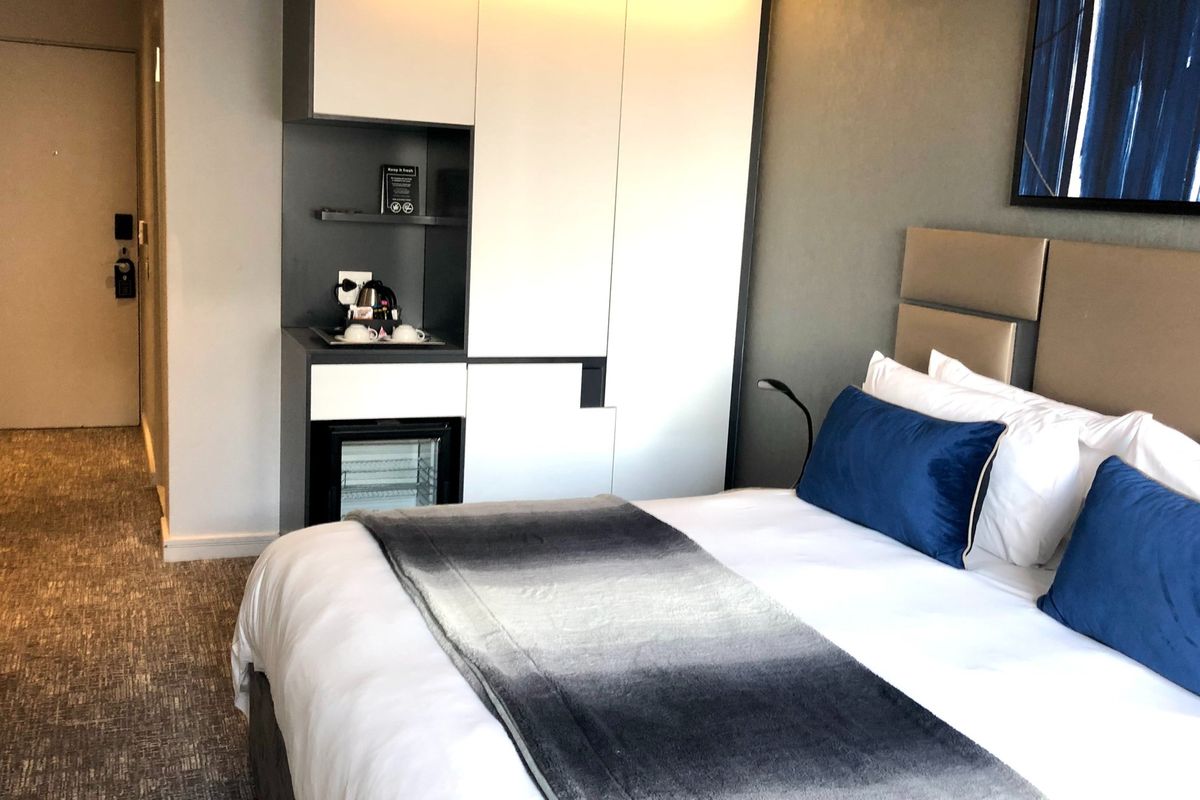 1 BEDROOM APARTMENT FOR SALE IN SANDTON - Photo 3