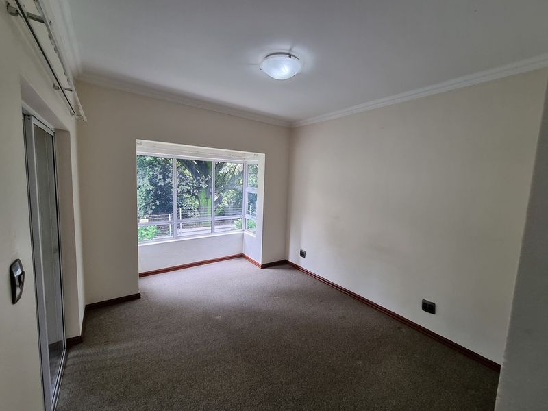 Apartment For Sale In Johannesburg - Photo 6