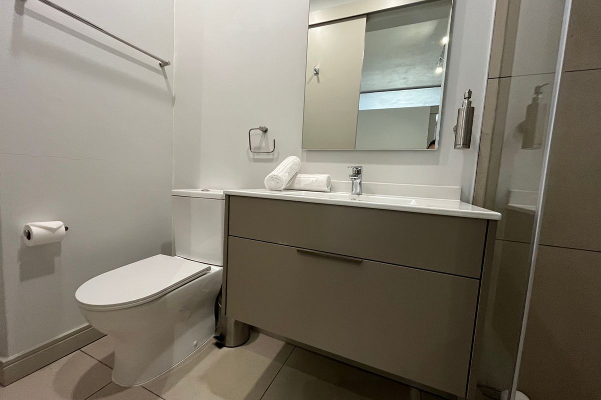Apartment For Sale In Johannesburg - Photo 3