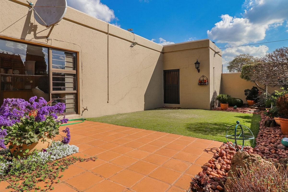 House For Sale In Sandton - Photo 4