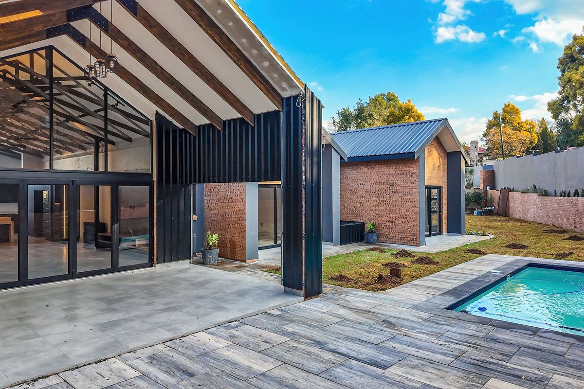 Magnificent Brand-New Residence in Atholl, Sandton - Photo 3