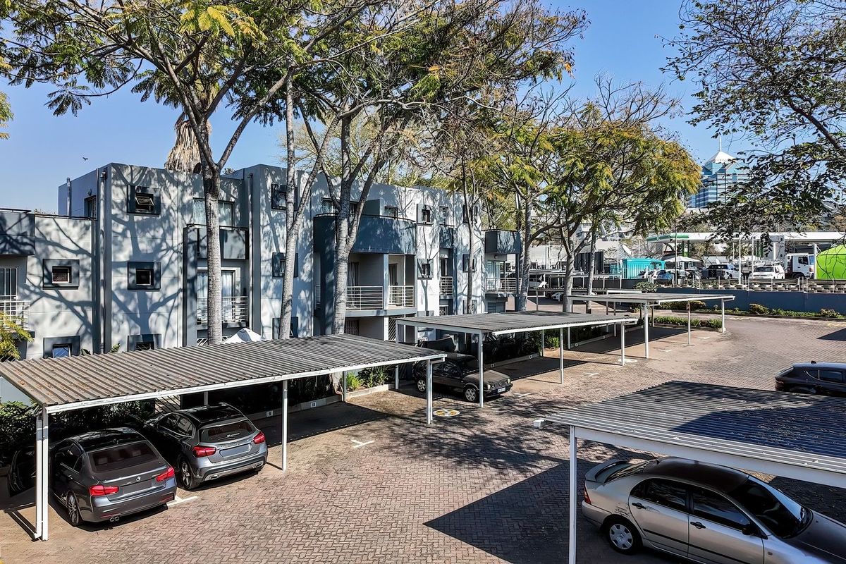 Apartment For Sale In Sandton - Photo 2