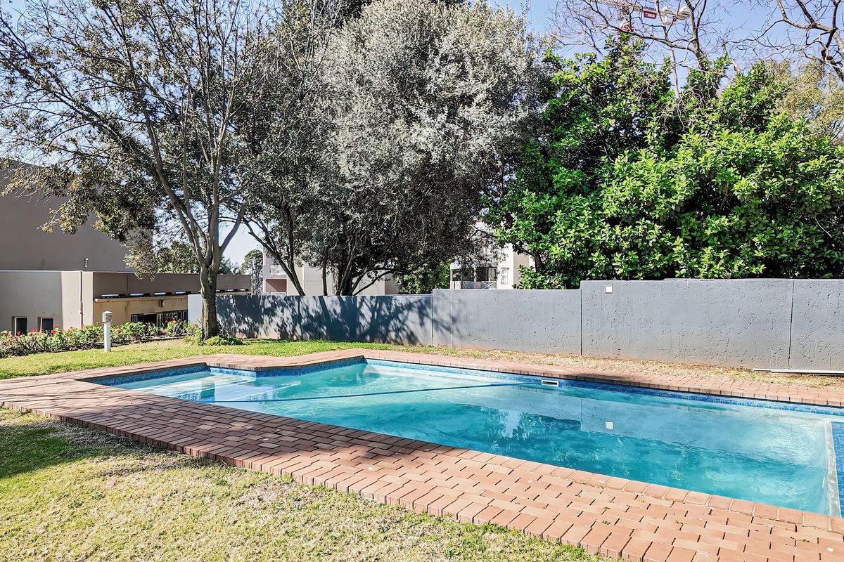 Apartment For Sale In Sandton - Photo 5