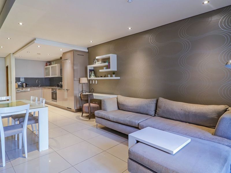 Apartment For Sale In Johannesburg - Photo 2