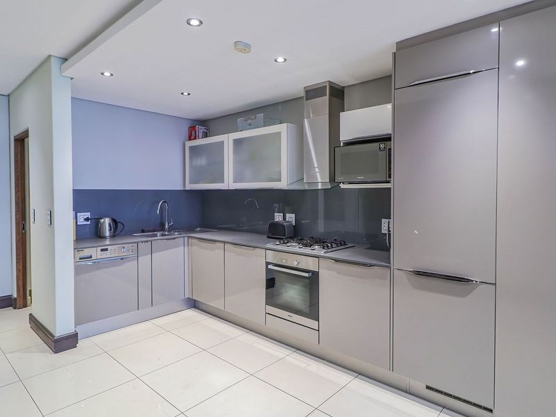 Apartment For Sale In Johannesburg - Photo 4