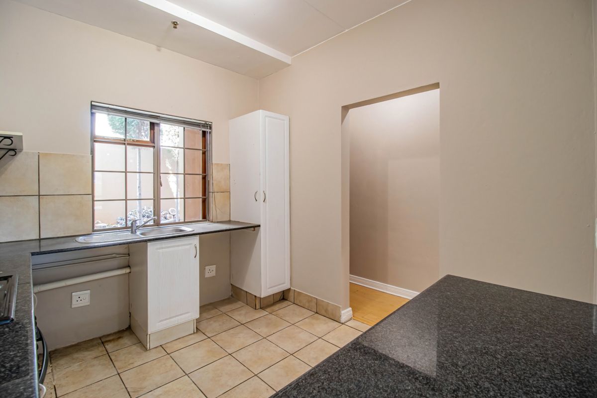 2 BED 2 BATH  APARTMENT FOR SALE IN MORNINGSIDE - Photo 4