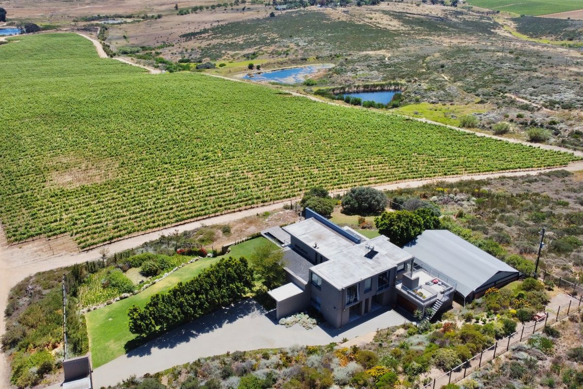 106ha luxury farm with architect designed home for sale in the Winelands!! - Photo 5