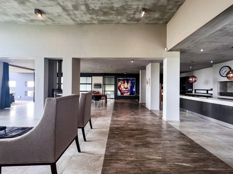 106ha luxury farm with architect designed home for sale in the Winelands!! - Photo 10