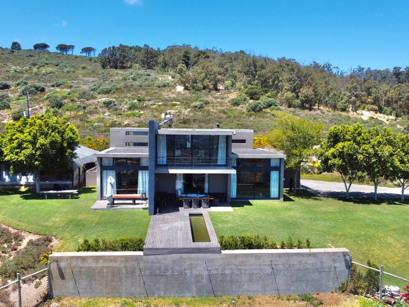 106ha luxury farm with architect designed home for sale in the Winelands!! - Photo 4