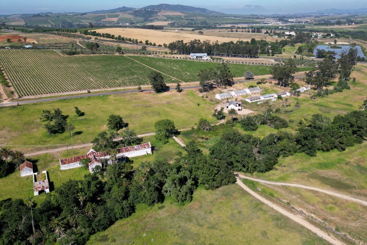 STELLENBOSCH 12-HECTARE PROPERTY – SCENIC, HISTORIC, AND READY FOR YOUR VISION - Photo 5