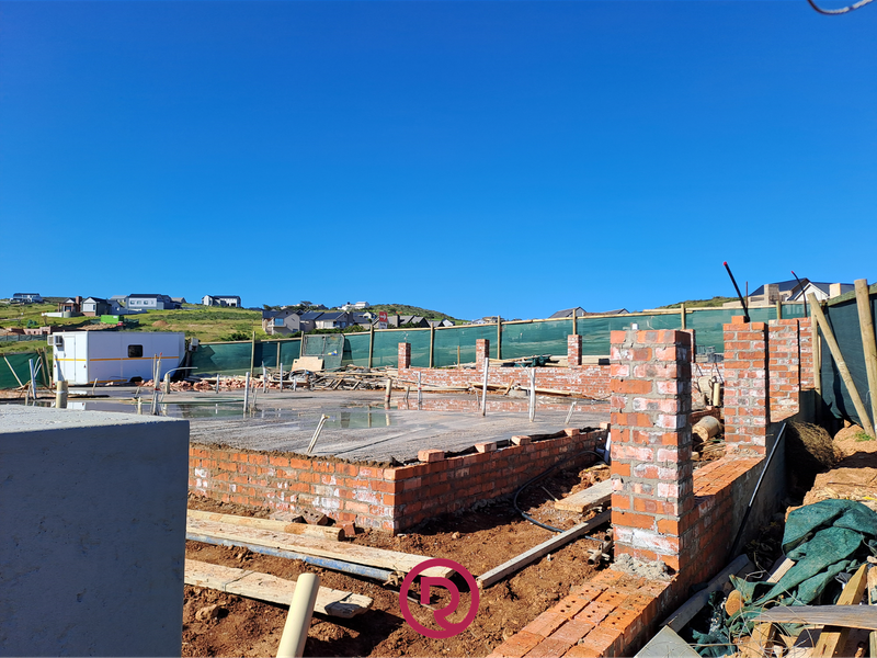 Stylish 3 Bed 3.5 Bath Single-Level Living in Sought-After Outeniquasbosch - Photo 3