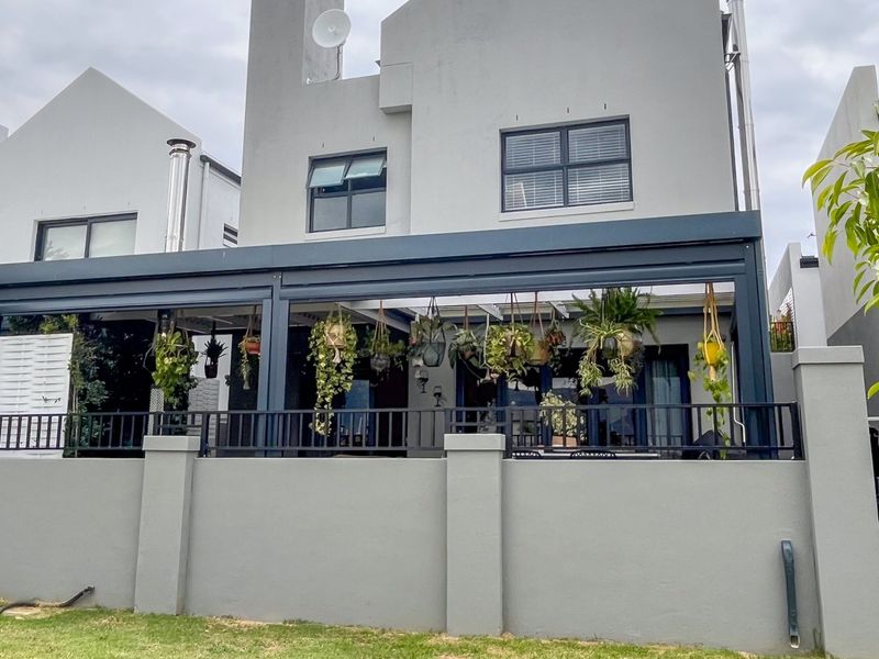 Modern Winelands Living with Iconic Mountain Views | Kleine Parys Estate 2 - Photo 2