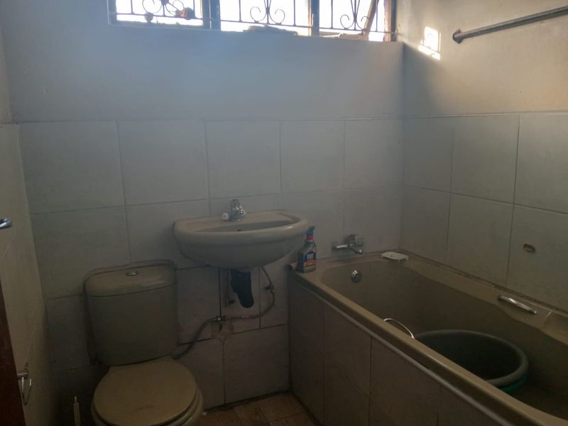 Affordable 3 Bedroom Home with Room to Grow - Photo 5