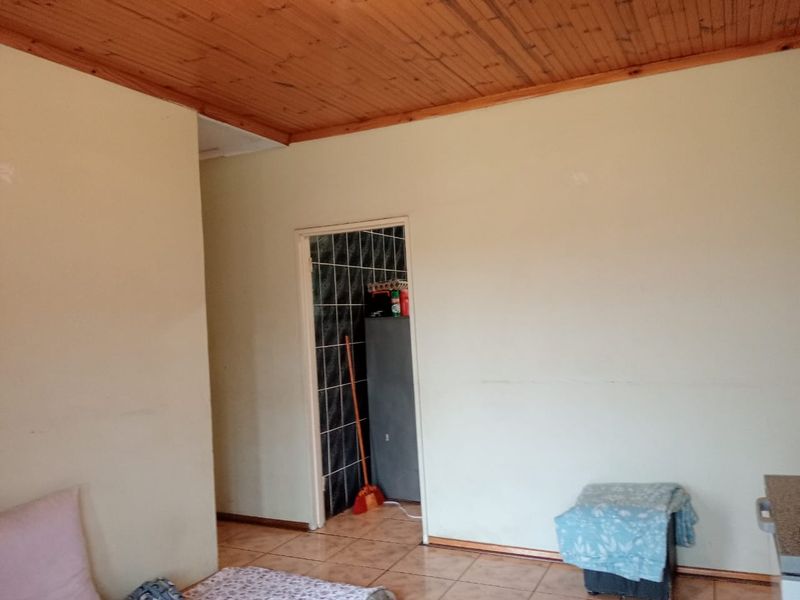 **Exclusive Mandate in Prime Ngwelezane Location! - Photo 6