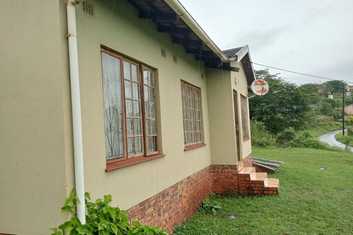 **Exclusive Mandate in Prime Ngwelezane Location! - Photo 2