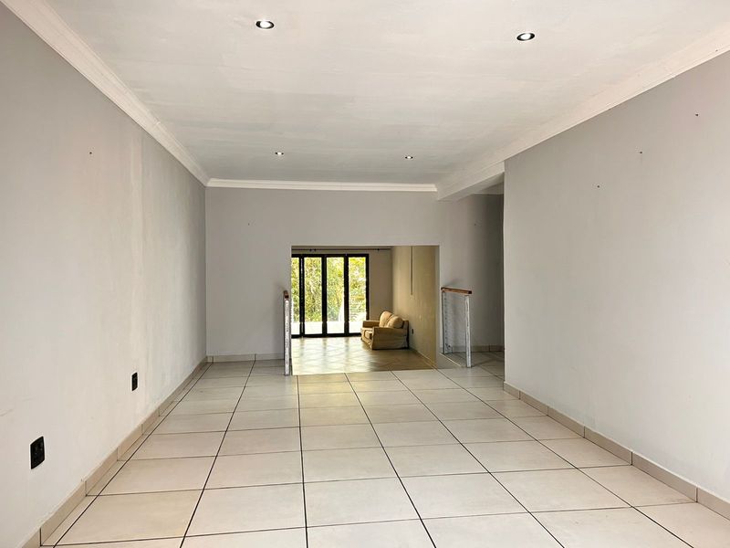 Welcome to this beautiful and spacious 4bedroom home. - Photo 7