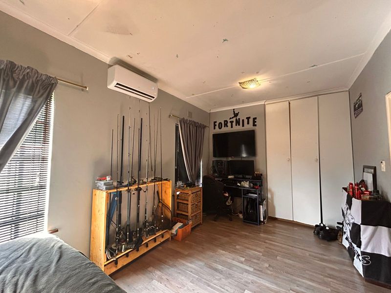 Charming 3-Bedroom Family Home in a Lovely Empangeni Suburb - Photo 6