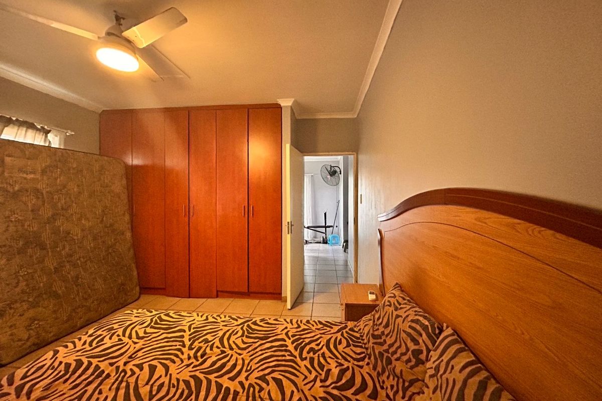 Charming 3-Bedroom Family Home in a Lovely Empangeni Suburb - Photo 3