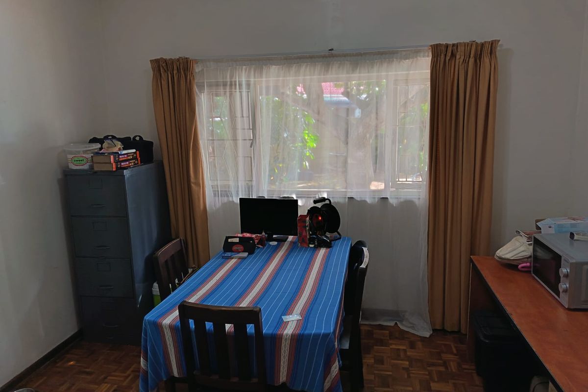 Welcome to this beautiful, generously sized family home offering comfort - Photo 5