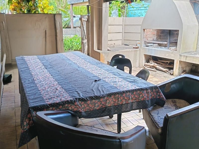 Welcome to this beautiful, generously sized family home offering comfort - Photo 10