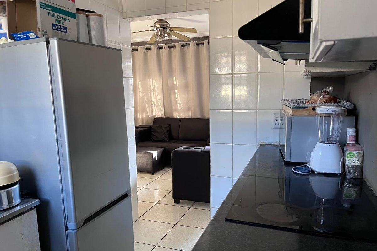 Modern 2-Bedroom House for Sale in Esikhawini - Photo 3