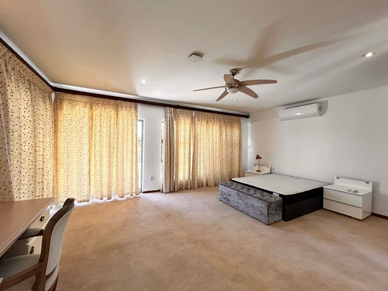 Spacious 5 Bedroom Family Home for Sale in Meer en See - Photo 8