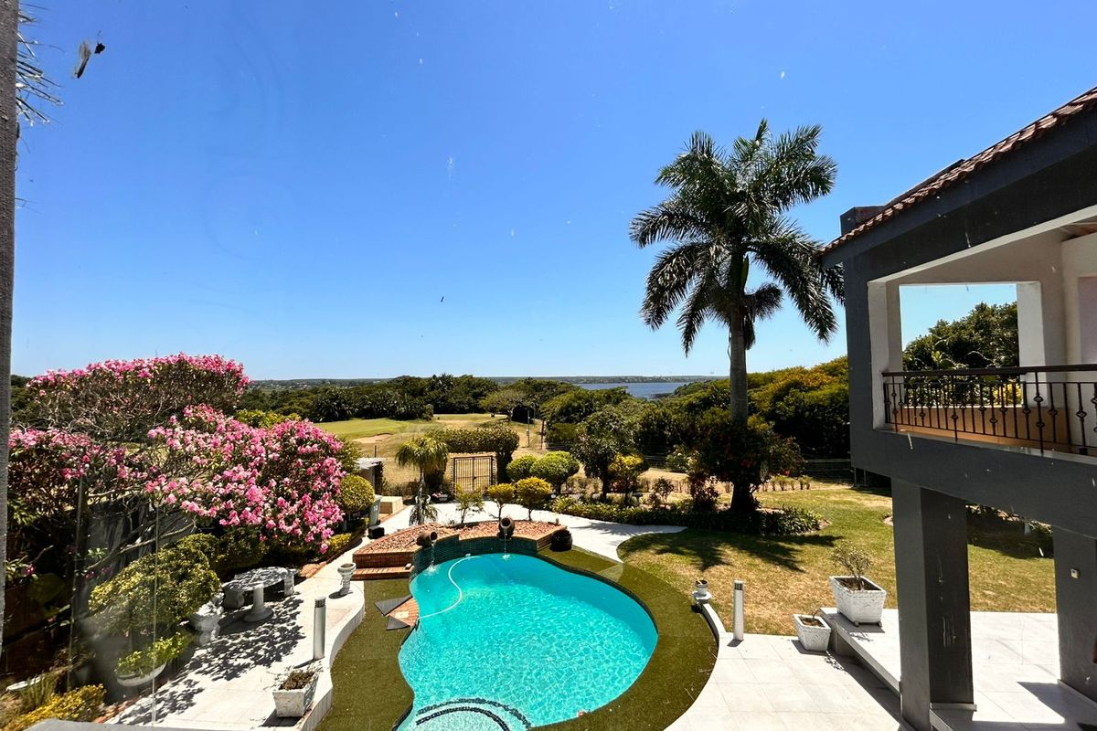 Spacious 5 Bedroom Family Home for Sale in Meer en See - Photo 2