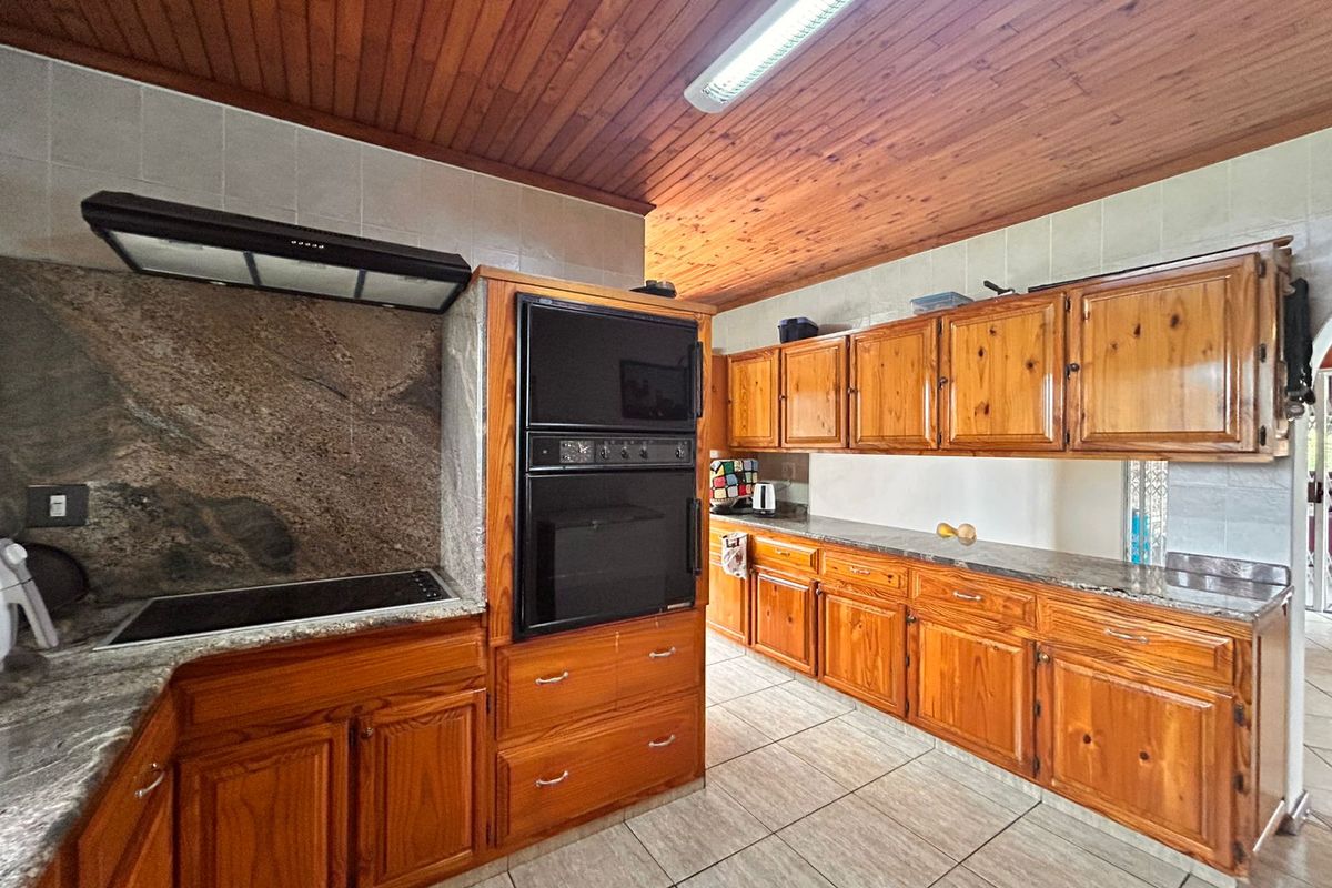 Room to Grow, Space to breathe. The Perfect Setting for Your Next Chapter! - Photo 4
