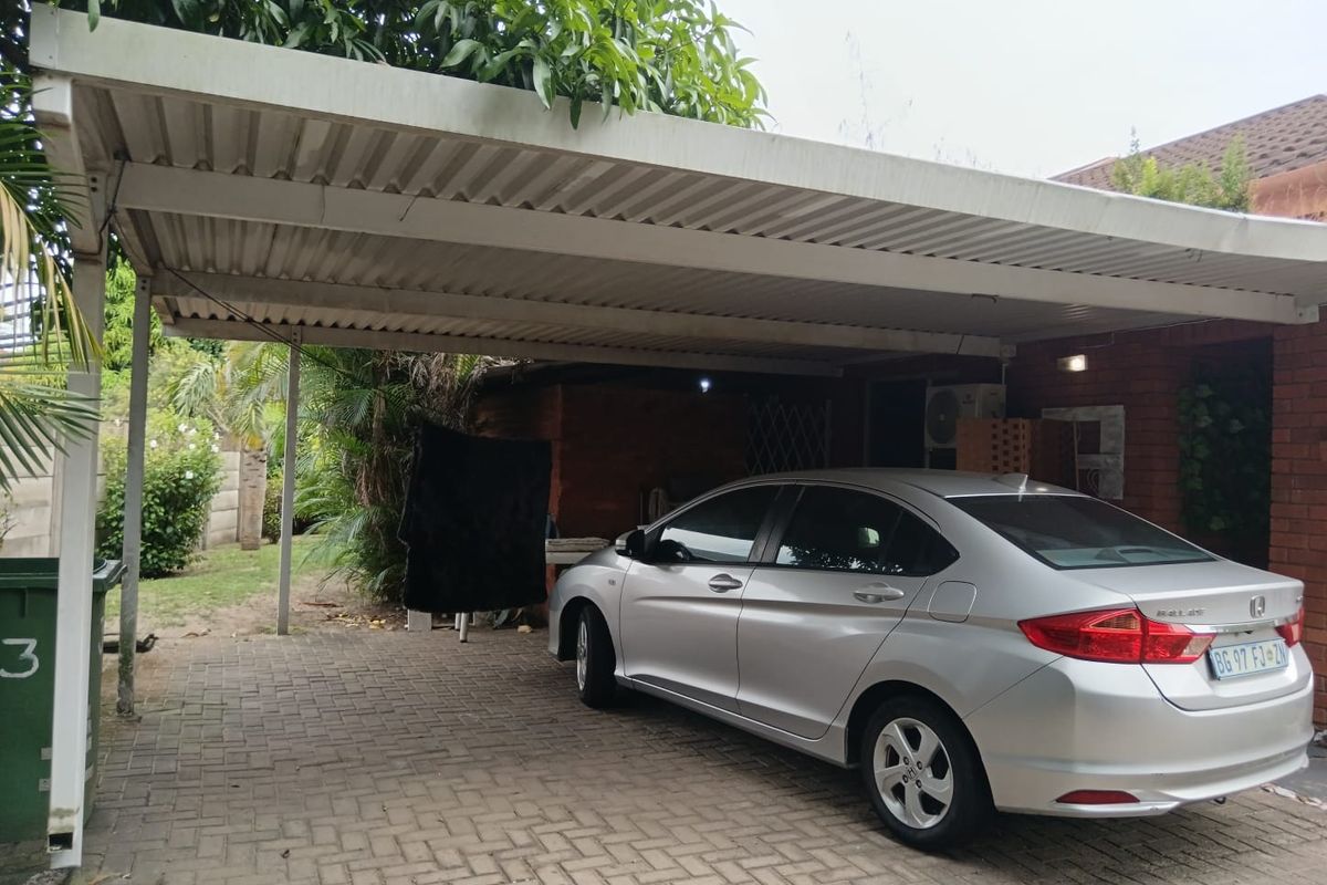 3 Bedroom House in Veld En Vlei - Photo 2