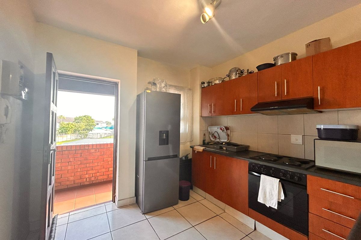 CBD Convenience Meets Modern Comfort! - Photo 2