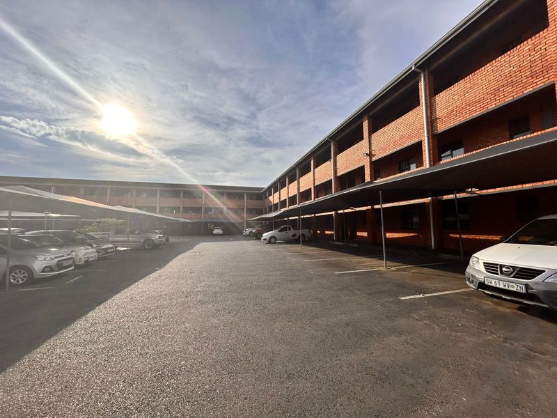 CBD Convenience Meets Modern Comfort! - Photo 8