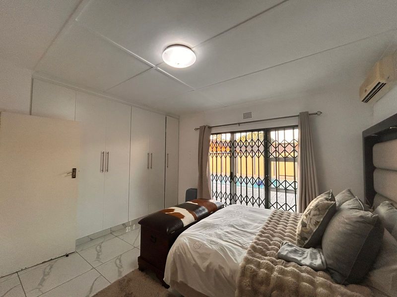 Beautiful 4 Bedroom Family Home with Modern Finishes in Sought After Meer en See - Photo 10