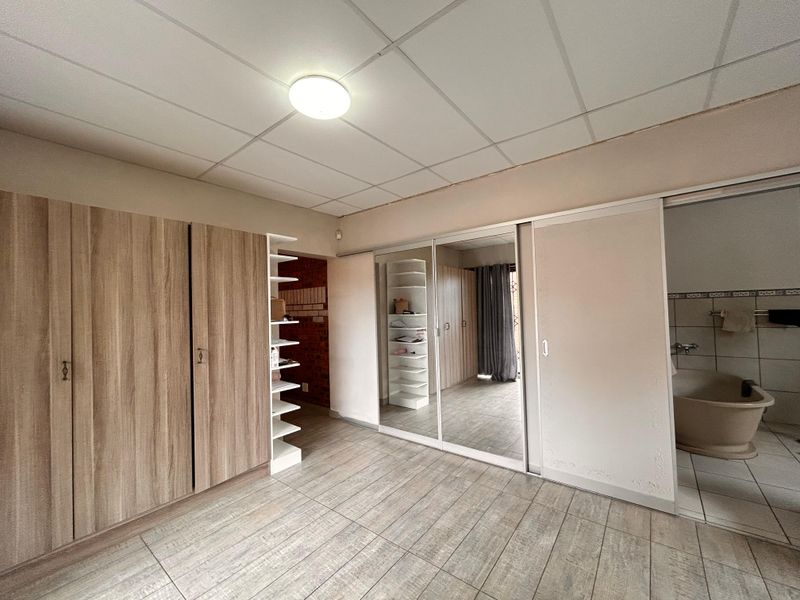 Welcome to this stunning and well-maintained 3-bedroom home - Photo 7