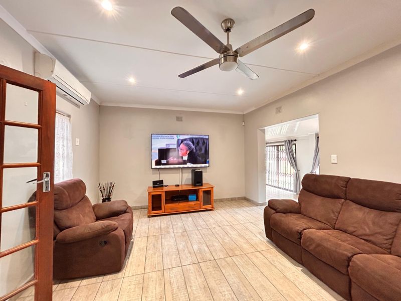Welcome to this stunning and well-maintained 3-bedroom home - Photo 6