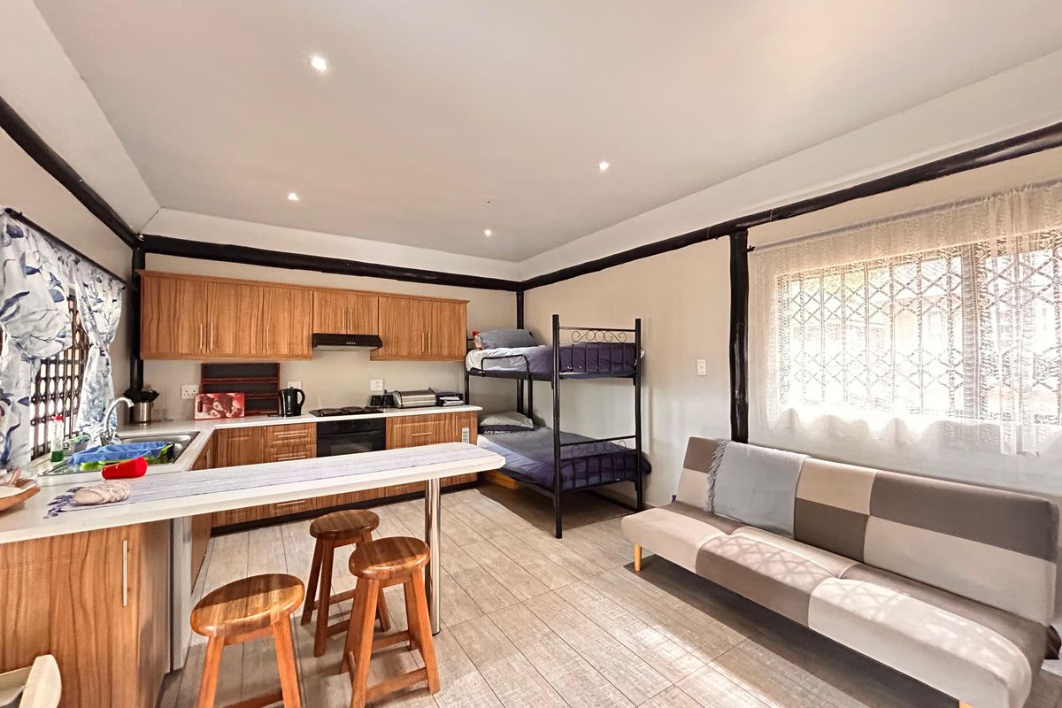 Welcome to this stunning and well-maintained 3-bedroom home - Photo 5