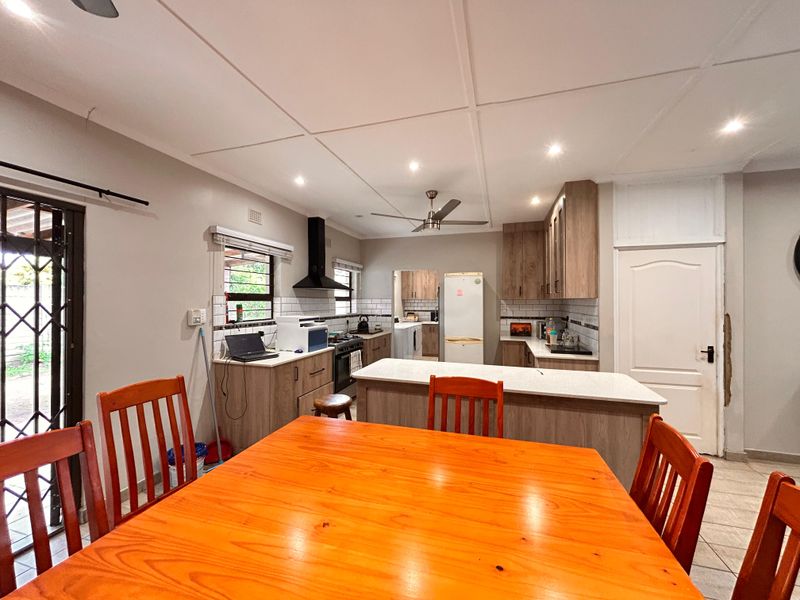 Welcome to this stunning and well-maintained 3-bedroom home - Photo 4